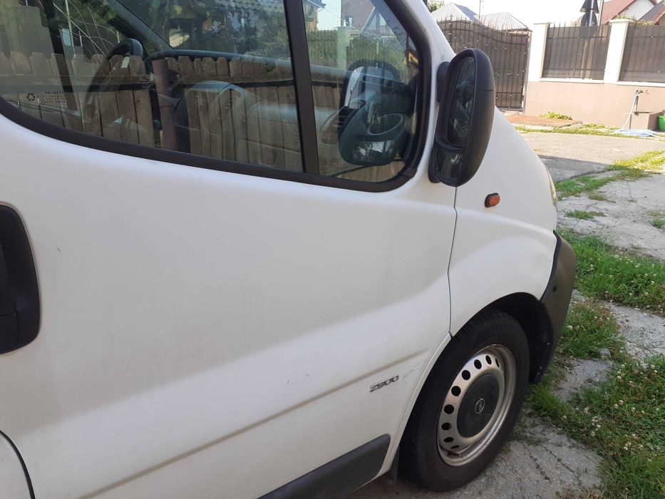 Vând Opel Vivaro 2005 preț 3000 Euro