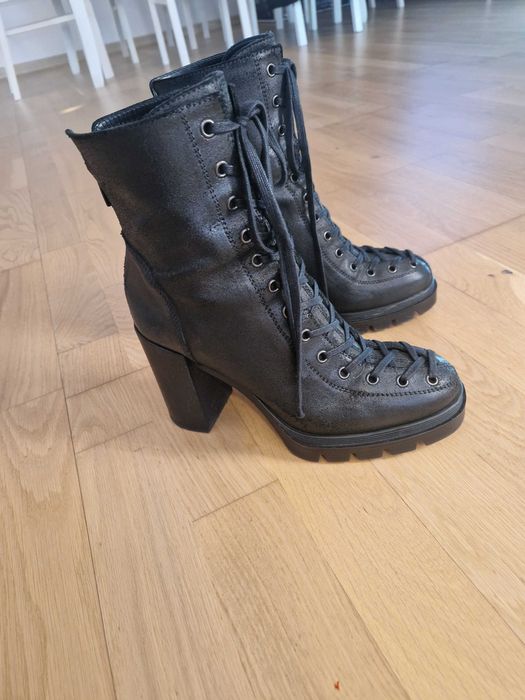 Ghete piele Musette negre 39