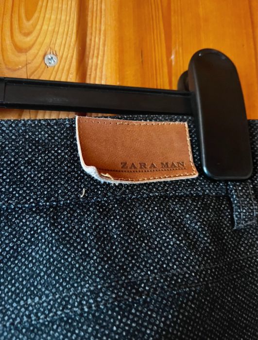 Pantaloni costum