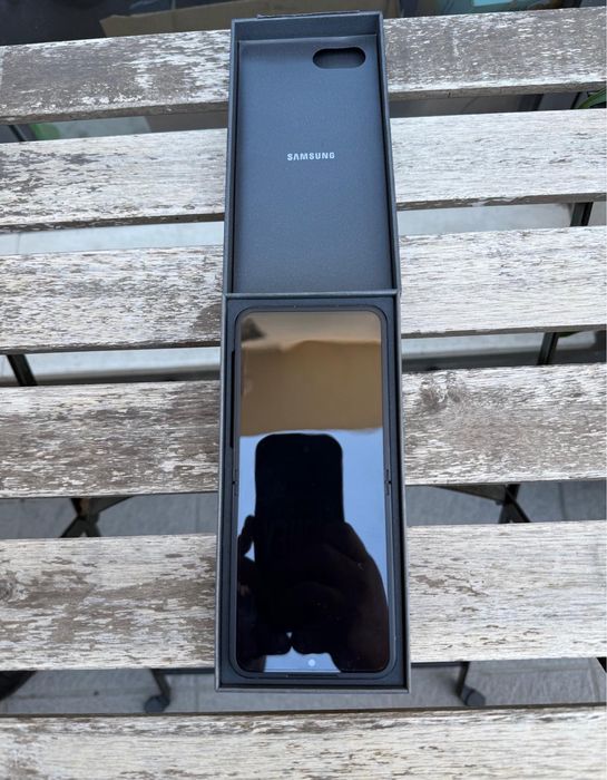 Samsung Galaxy Z Flip7 FE 5G – NOU – 8GB RAM / 128GB