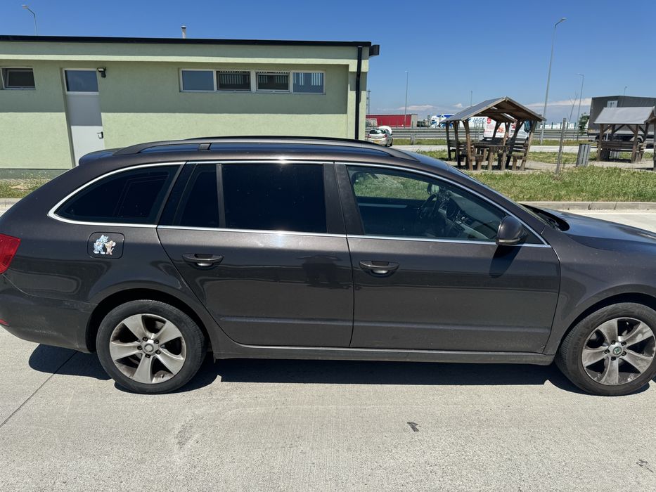 SKODA Superb 2012 — imagine 2
