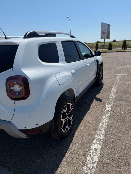DACIA DUSTER 1.5 dCi - Diesel / 4x4 / Navigatie / Daylight LED / Waze / Maps / Pilot Automat / Euro 6