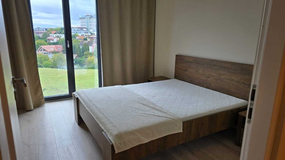 PF dau in chirie apartament de lux 3 camere A Muresanu str Presecan bloc nou cu priveliste
