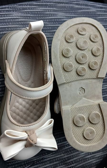Pantofi eleganți fetita