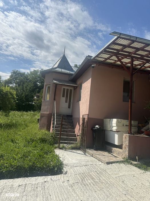 Telega - casa - teren 13000 mp/8000mp pădure - 170000 Euro