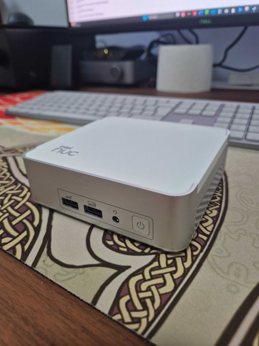 Intel NUC 13 Pro Desk Edition Kit i7