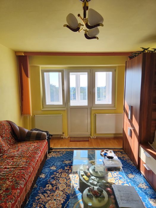 Vând apartament 3 camere