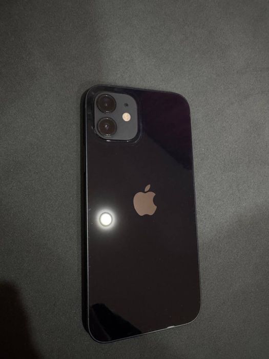 Продам Айфон 12 на 128гб