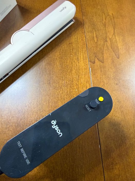 Dyson Airstrait nou new