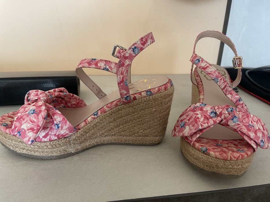Сандали с платформа Ted Baker