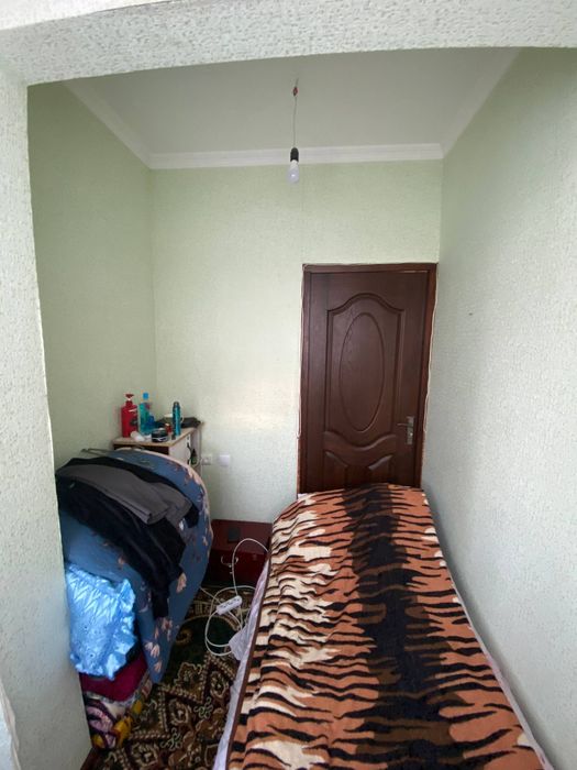 Продаётся кв. Юнусабад 6 кв. 1 комната переделанная в 3.