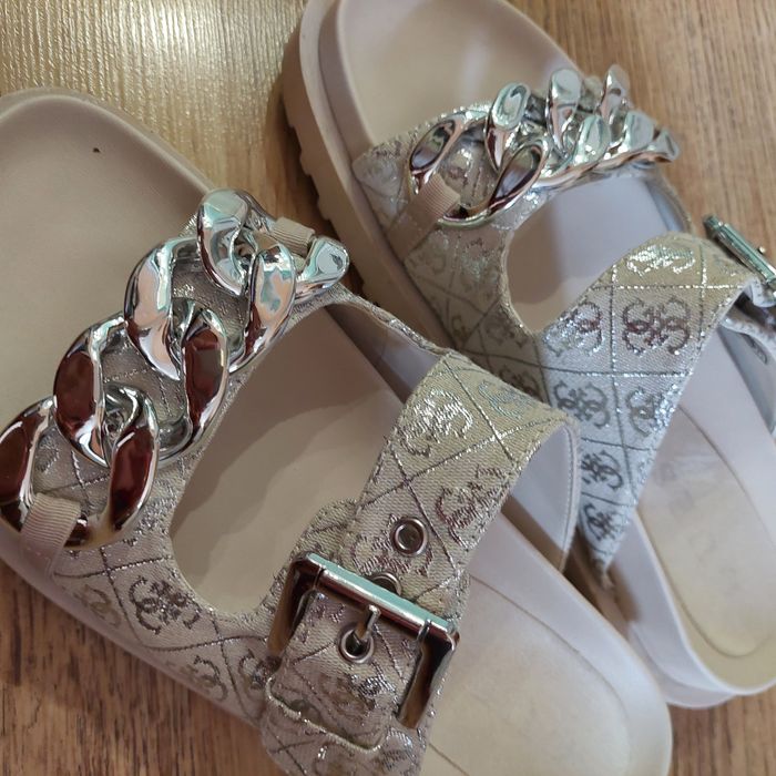 Дамски чехли GUESS