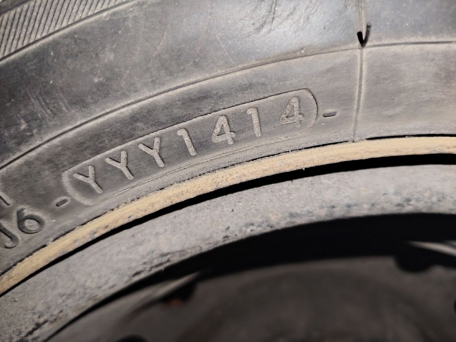 Зимние шины Yokohama с дисками 14//185/70