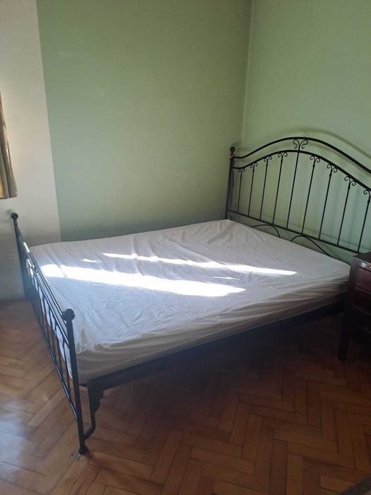 Inchiriez apartament 2 camere semidecomandate 70 mp, la casa cu 4 apartamente  si curte
