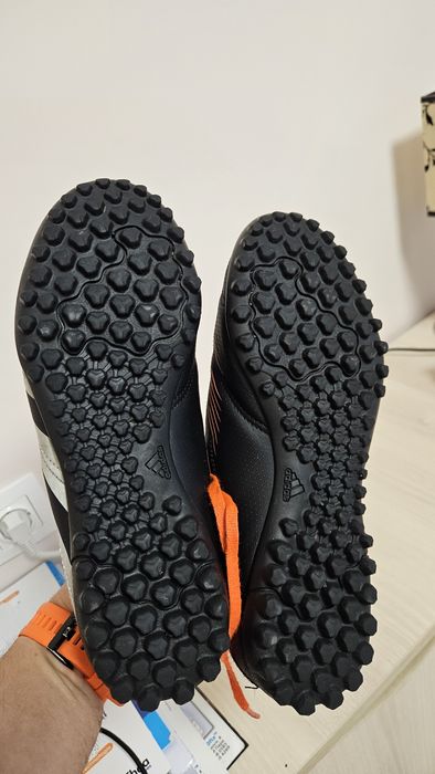 Футболни обувки Adidas Predator номер 40