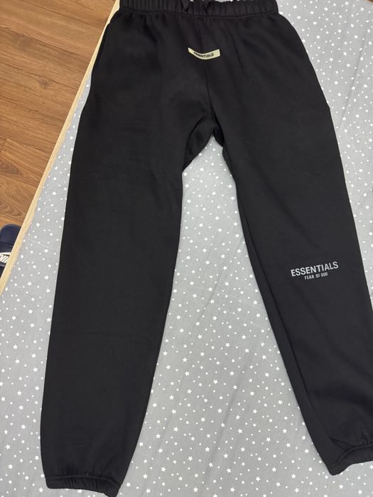 Pantaloni essentials