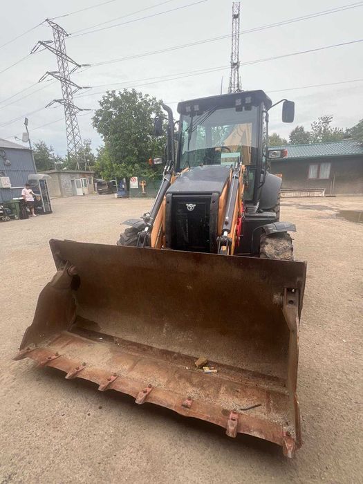 Buldoexcavator CASE 580 ST anul 2019 4x4