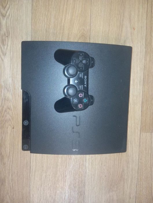 Продам PS3 в хорошем состоянии