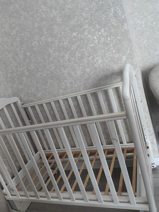 Детская кроватка маятник