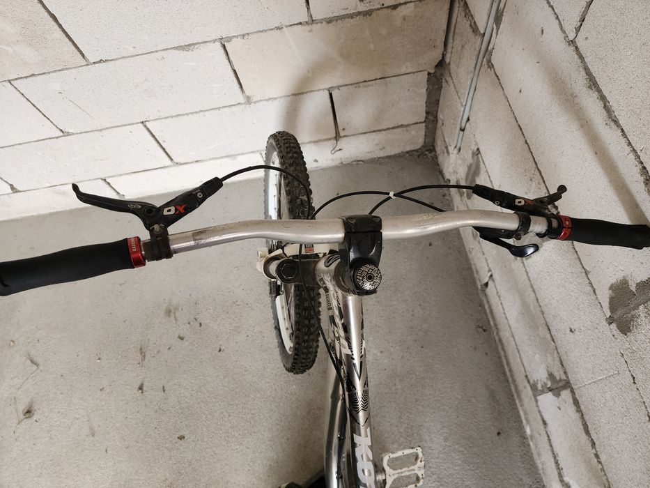 Kona operator downhil!