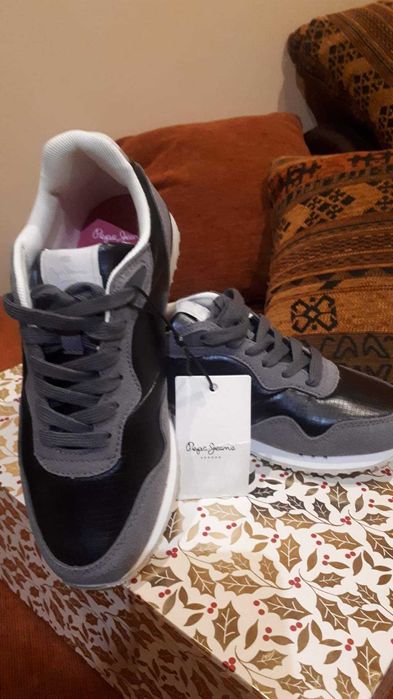 Pepe Jeans сникърси в черно и сиво