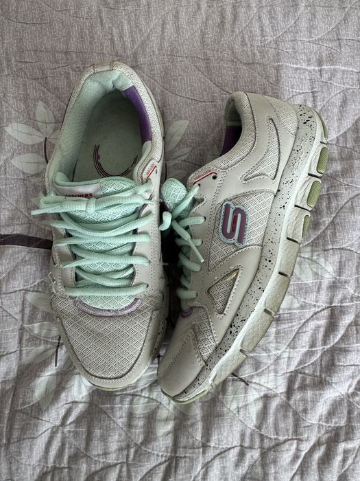 Кроссовки Skechers