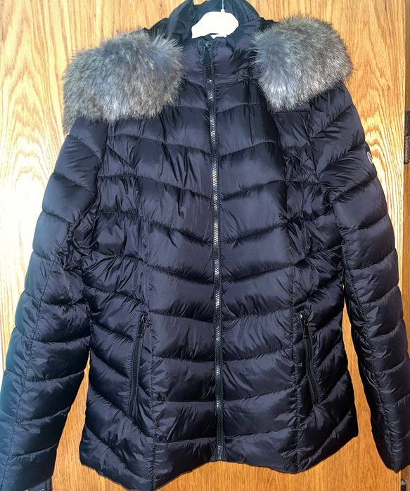 Дамско яке с качулка