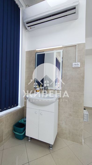 Отдавам под наем магазин / офис, кв. Възраждане 1, със собствен парки