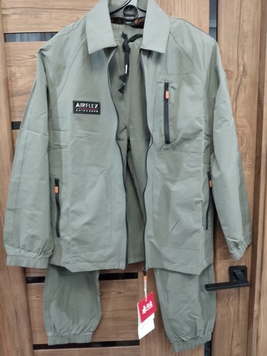 Спортивные костюмы