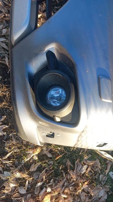 Передний бампер на Митсубиси Л-200