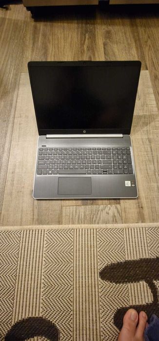 Laptop HP 15s-fq1000nq, Intel Core i7-1065G7 pana la 3.9GHz, 15.6" Full HD, 16GB, SSD 512GB, Intel Iris Plus Graphics, Free Dos, argintiu