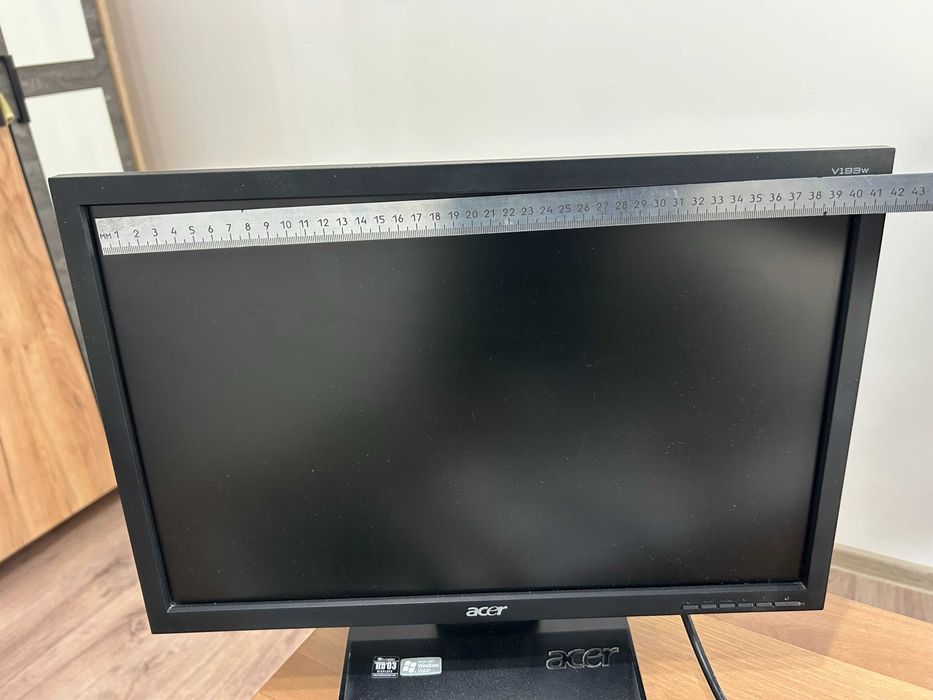 Монитор б/у в отличном состоянии Acer