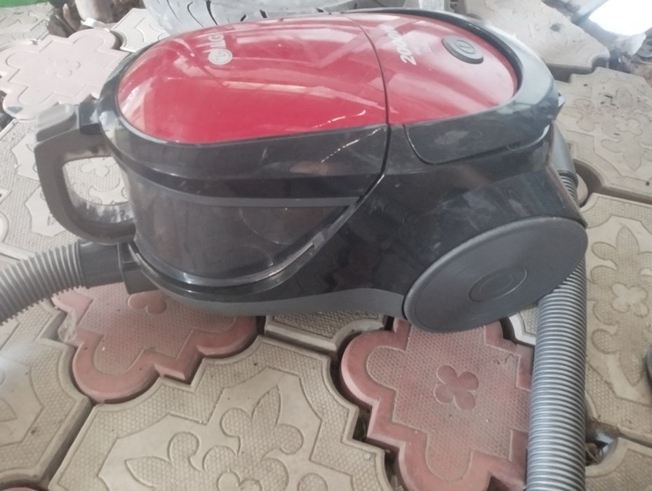 Продам рабочий пылесос