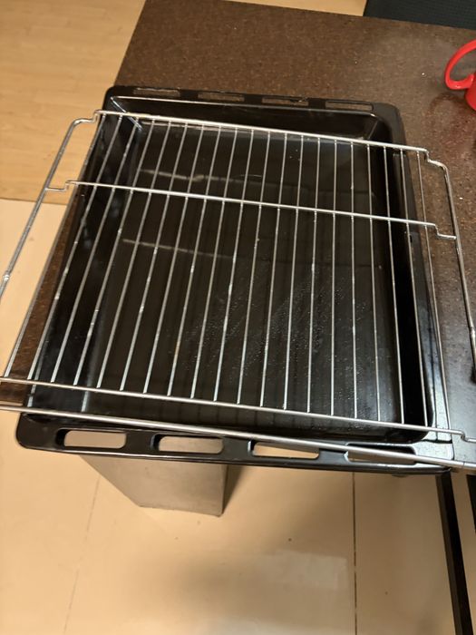 Решетка и поддоны для духовки