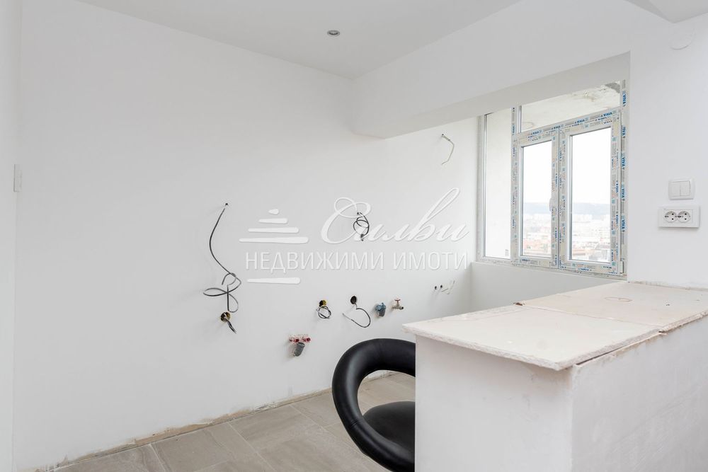 Продава се Тристаен апартамент в Шумен, Център - 80 кв.м за 1282 €/кв.м - Снимка #2