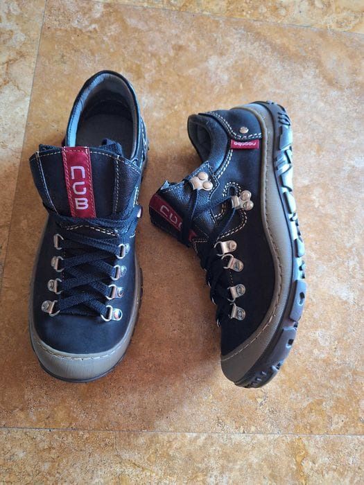 Vând adidași ghete Nagaba 37NOI