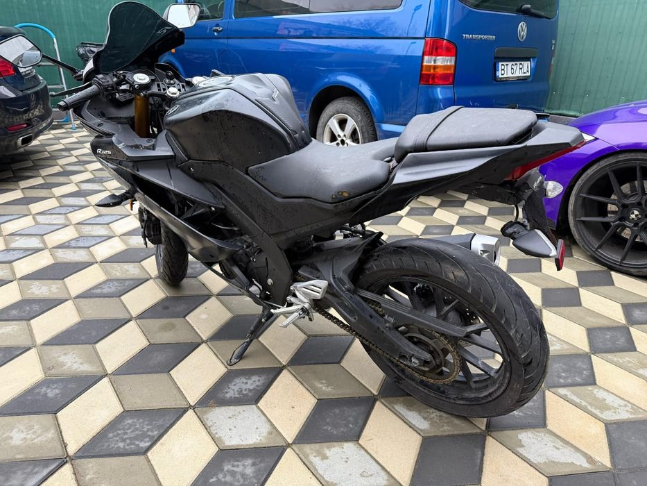 Vând motor Yamaha YZF 125
