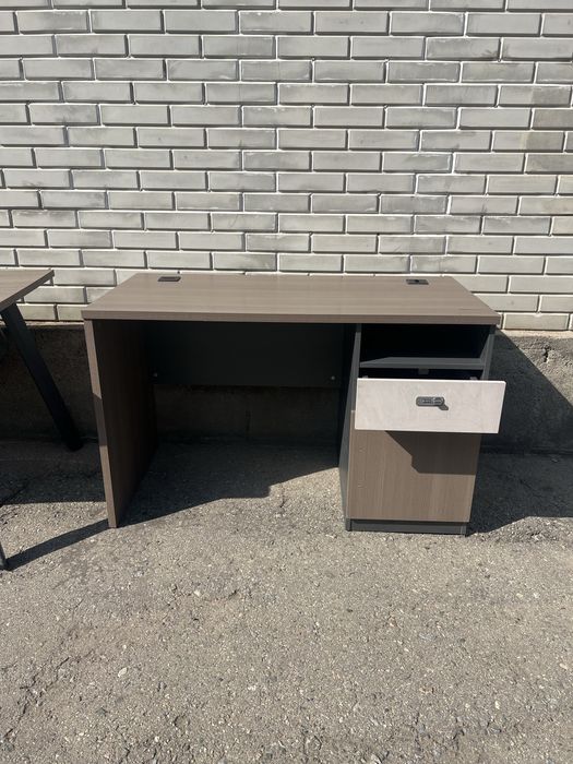 Столы офисные б/у