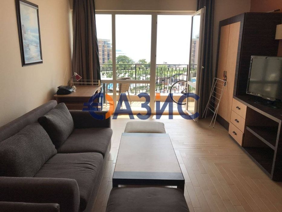 Продава се Двустаен апартамент в к.к. Слънчев бряг - 84 кв.м за 765 €/кв.м - Снимка #3