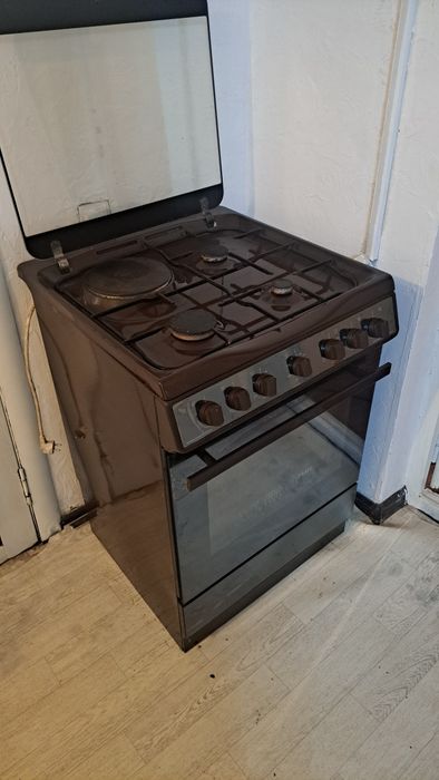 Продам газ плиту Кайзер