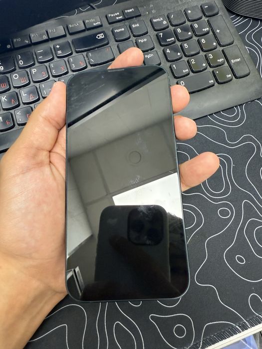 Iphone 14 black.