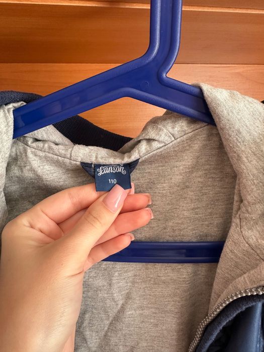 Продам детскую ветровку