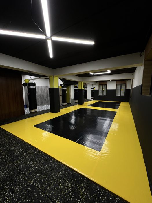 MAT kavyor pokrival sport zallari fitness clublar uchun oktagon