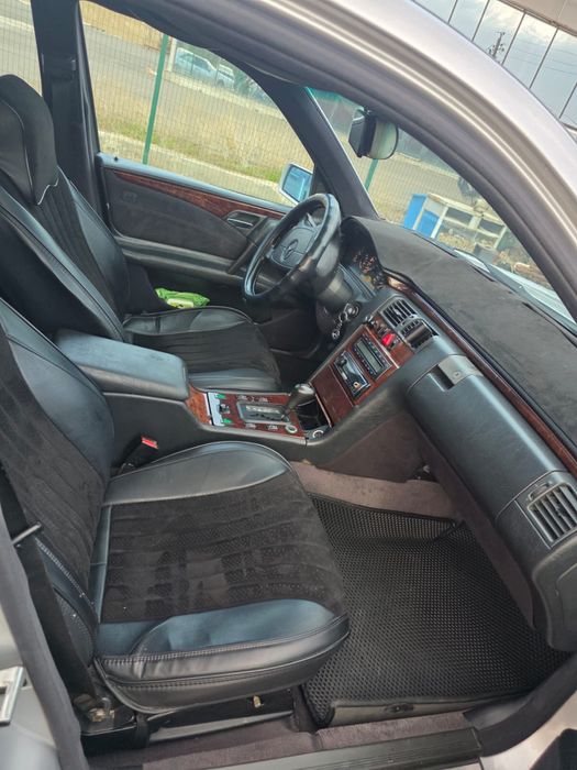 Мерседес авангард