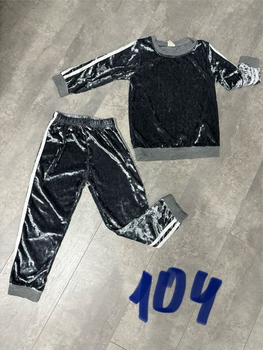 Костюмы и джинсы девочковые