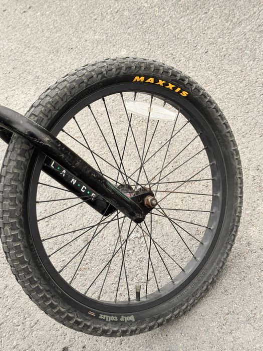 обменяю бмх покры 2 шт максис ориг Made in Taywan