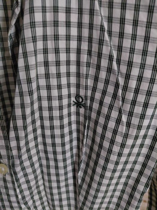 Vand 2 camasi Benetton superbe