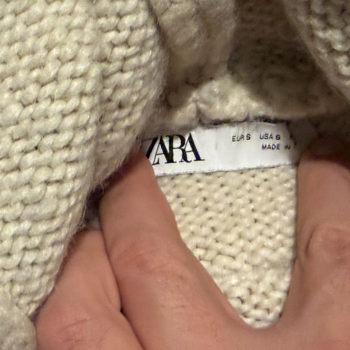 Дамски горнища - ZARA, NIKE PRO - размери от XS до M