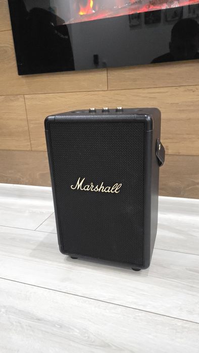 Продавам  Marshall Tufton най - добрата bluetooth колонка.