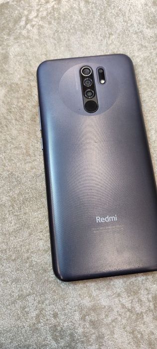 Продается телефон Xiaomi Redmi 9 Grey Carbon,в хорошем состоянии